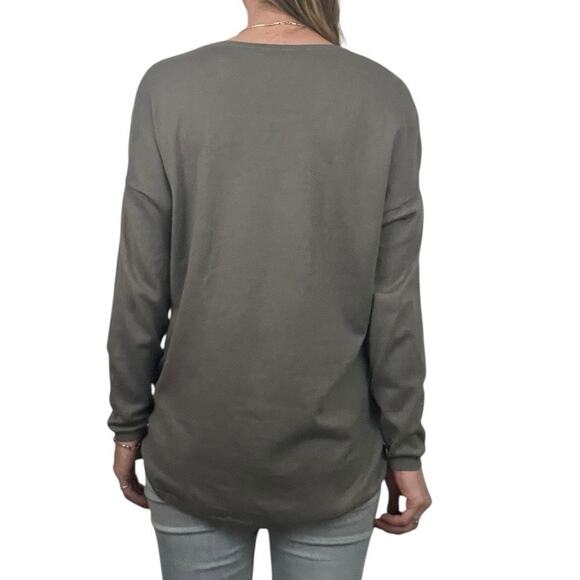 Jarbo Grey Long Sleeve V-Neck Silk & Cashmere Knit Top - Picture 4 of 8